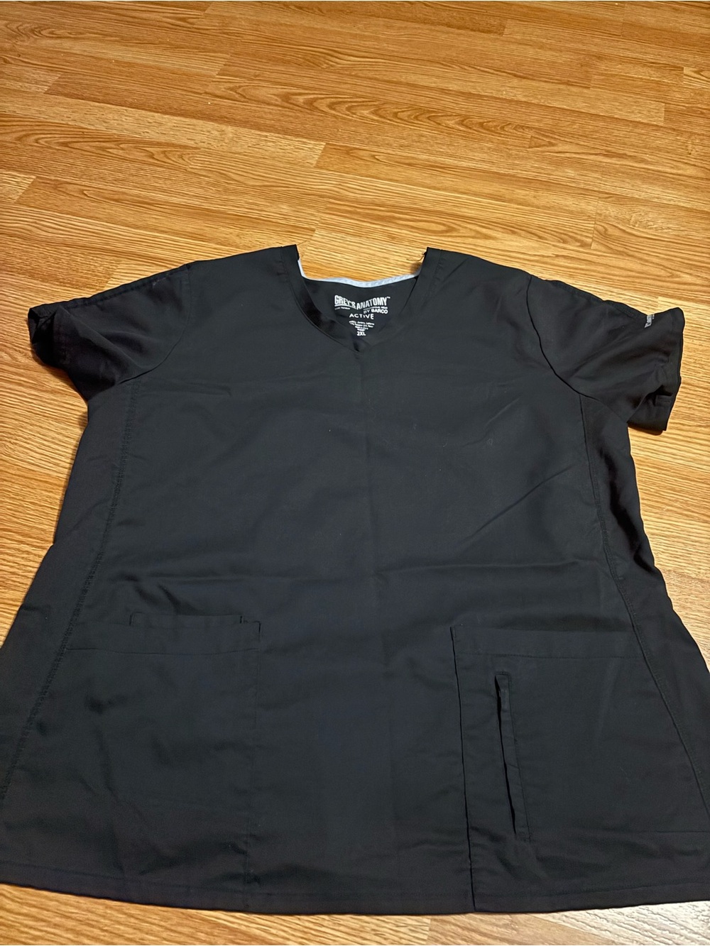 Grey's Anatomy active Women's Black V-Neck Scrub Top